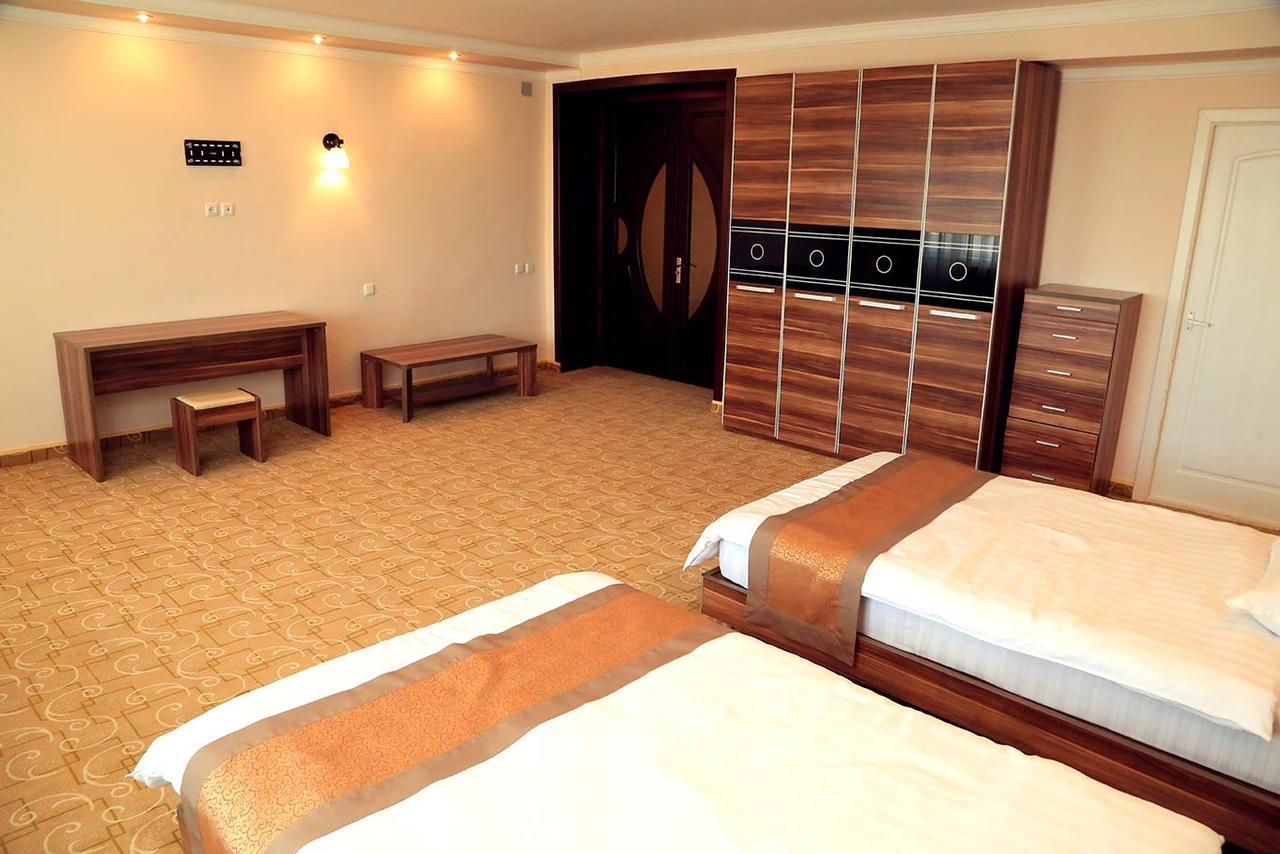 Ziyorat Luxury Hotel เฟอร์กานา ภายนอก รูปภาพ